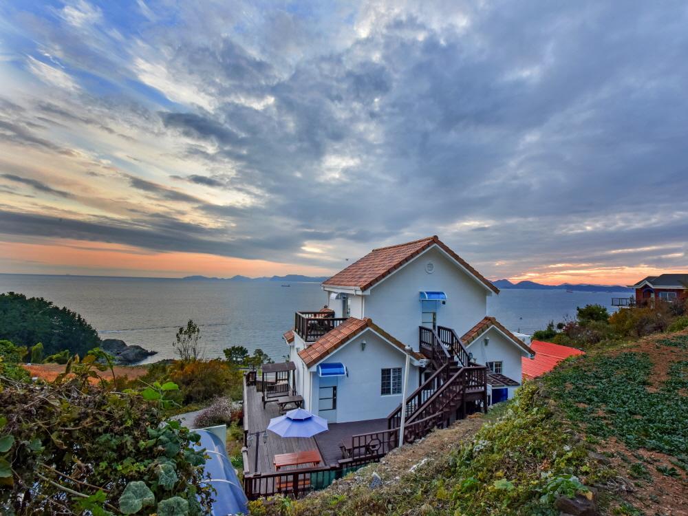 Namhae Bluemare Pension Экстерьер фото