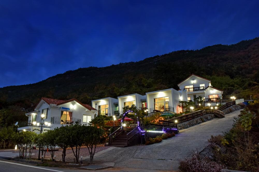 Namhae Bluemare Pension Экстерьер фото