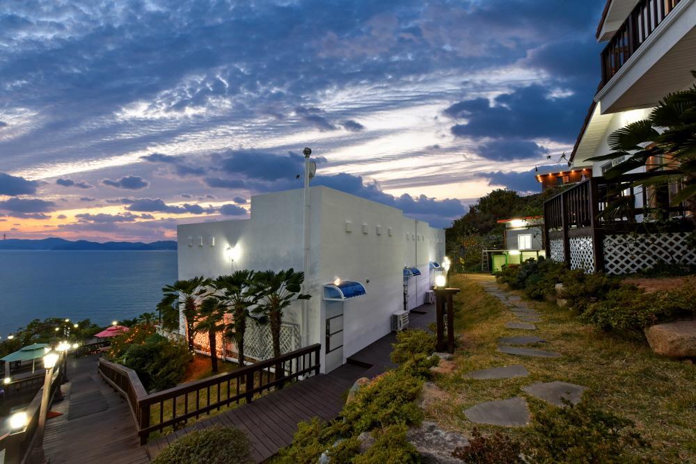 Namhae Bluemare Pension Экстерьер фото
